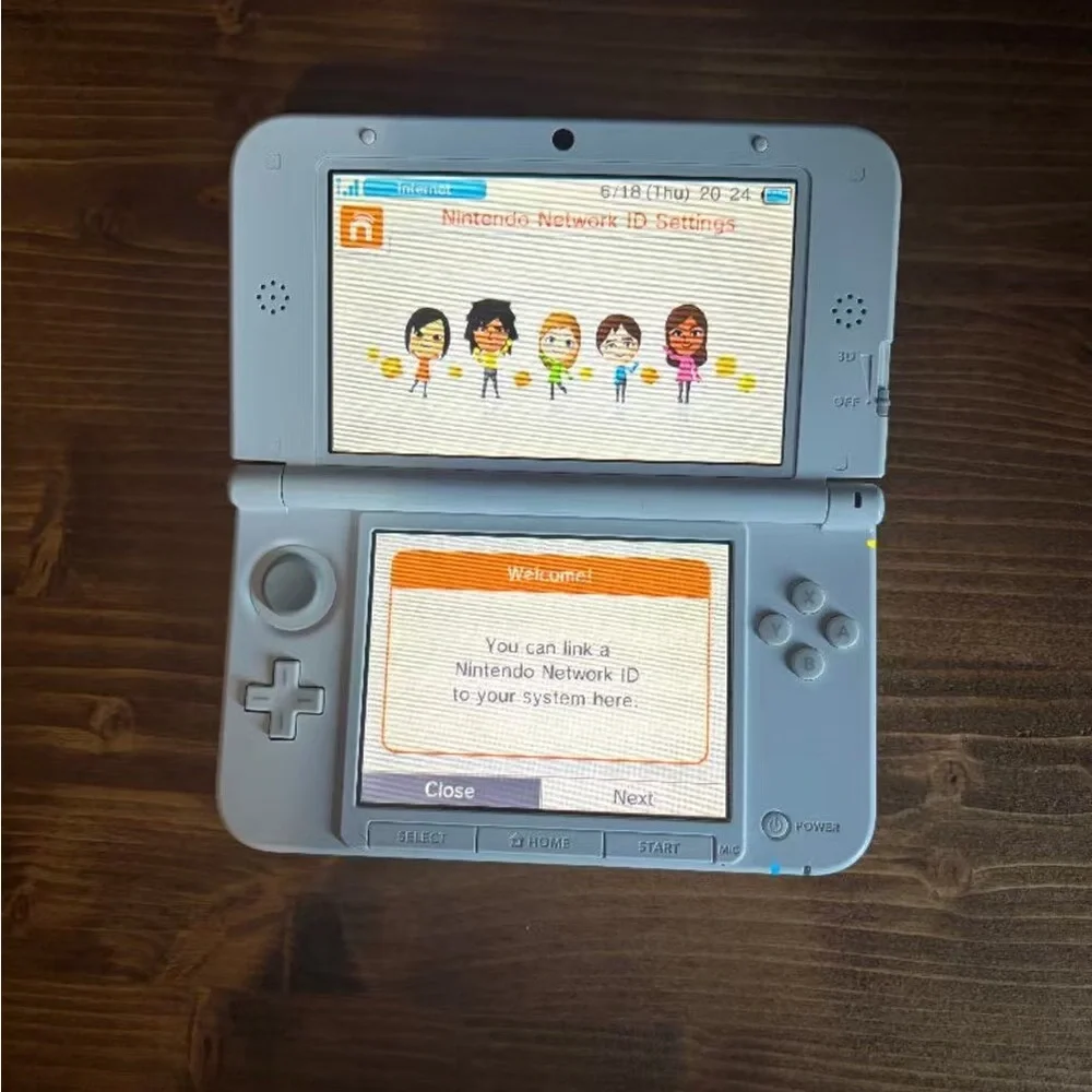Nintendo 3DS Pikachu Accent Handheld - Yellow and White